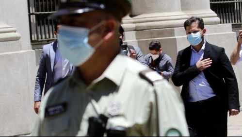 Para 'salir de las oficinas y pasar a trabajar en terreno': Boric anuncia que más de 700 carabineros serán reubicados