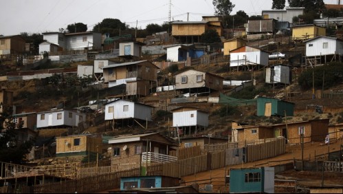 Crisis habitacional en Chile: Estudio revela que una de cada diez familias no tienen acceso a una vivienda digna