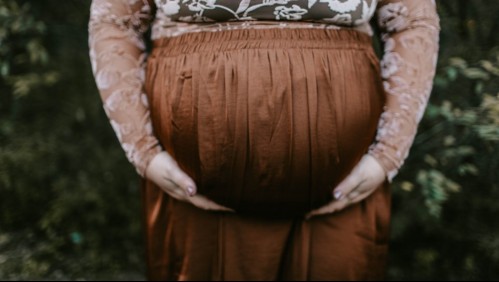 Su abdomen crecía sin parar y los médicos le dijeron que solo estaba engordando: Tenía un quiste gigante