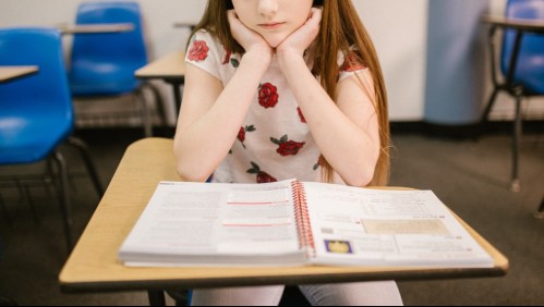 Padre defiende a su hija, amenaza al estudiante que le hacía bullying y ahora enfrenta a la justicia