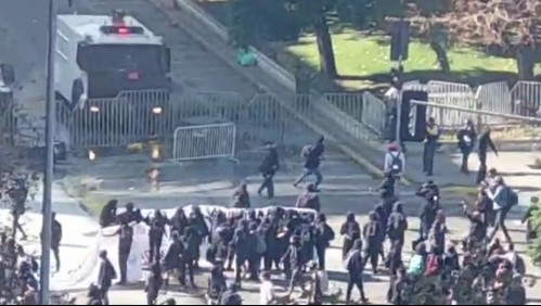 Estudiantes realizan masiva marcha por la Alameda