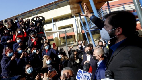 Presidente Boric a estudiantes: 'Lo que estamos haciendo acá es por ustedes, este es su Gobierno'