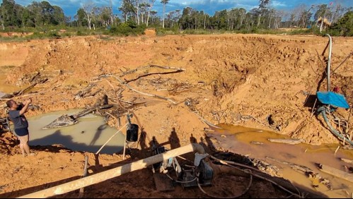 'La mina se derrumbó y las sepultó, matándolas a todas': 12 mujeres mueren tras deslizamiento de tierra en Indonesia