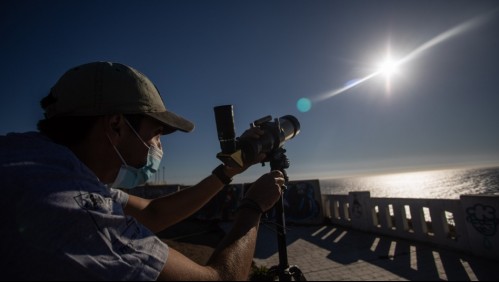 Así se vio el eclipse solar: Fenómeno astronómico se observó en todo Chile