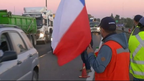 'Los ataques no pueden seguir pasando': Federación de Camioneros de Chile tras corte de Ruta 5 Sur