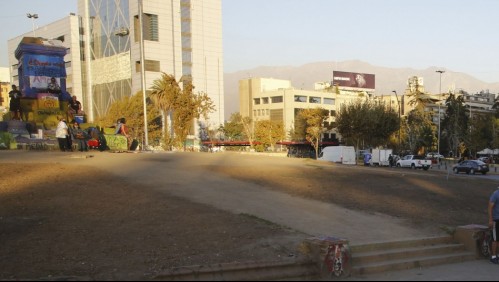 Nuevas manifestaciones en Plaza Italia provocan desvíos de tránsito y cierre de accesos a estación de Metro