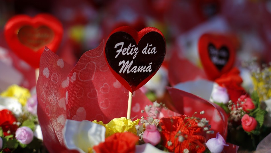 Día de la Madre: Este domingo se celebra a las mamás de Chile Día de la Madre: Este domingo se celebra a las mamás de Chile