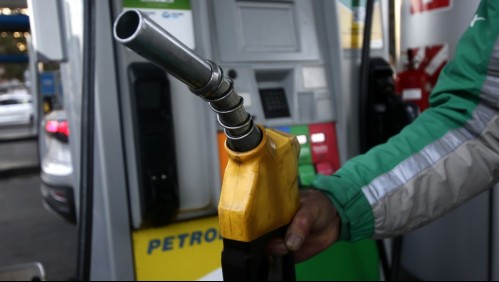 Aún no llegan a acuerdo: Continúa paralización de trabajadores de Enap en la región del Biobío