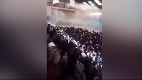 Estudiante activa 'una granada de gas' en asamblea y provoca avalancha humana que deja 4 muertos y 40 heridos en Bolivia