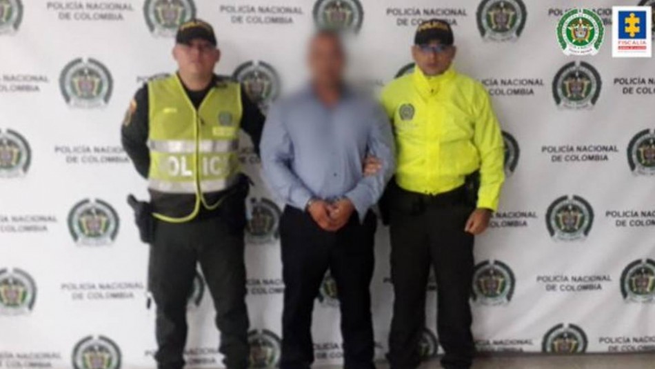 Usó aceites y le rezó: Pastor viola a una mujer de su culto en medio de un supuesto exorcismo Usó aceites y le rezó: Pastor viola a una mujer de su culto en medio de un supuesto exorcismo