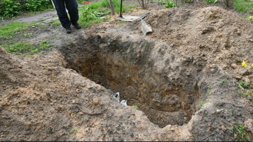 Asesino muere de un infarto mientras enterraba en el patio a la mujer que acababa de matar