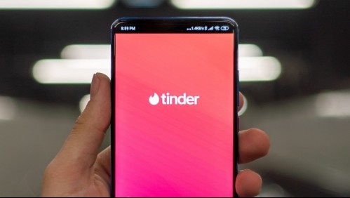 Una cita de Tinder termina en robo millonario: tres mujeres secuestran a un hombre en un bar y lo torturan