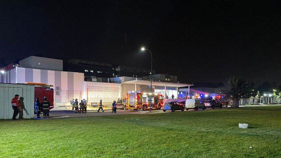 Hombre ingiere cianuro y provoca emergencia química en el Hospital Padre Hurtado Hombre ingiere cianuro y provoca emergencia química en el Hospital Padre Hurtado