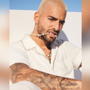 Maluma presume de lujoso collar de diamantes y le reprochan: Maluma presume de lujoso collar de diamantes y le reprochan: