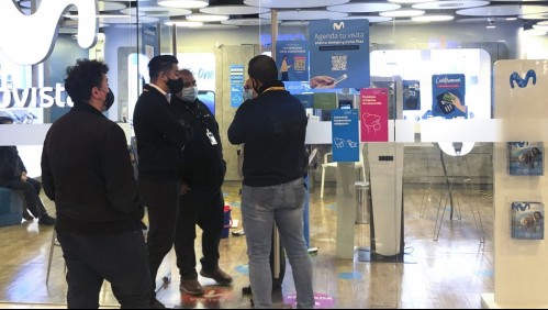 Robo a mano armada en mall Los Domínicos: Grupo de sujetos se llevó bolsos con teléfonos celulares