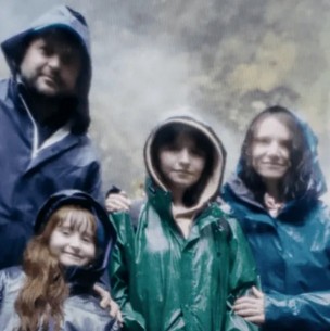 Julia Lübbert: Esta es la actriz que destaca como la hija de la víctima en la serie Julia Lübbert: Esta es la actriz que destaca como la hija de la víctima en la serie