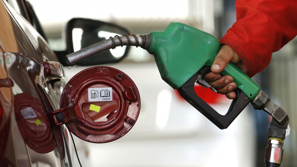 Precio de las bencinas experimentará nueva alza a partir de este jueves