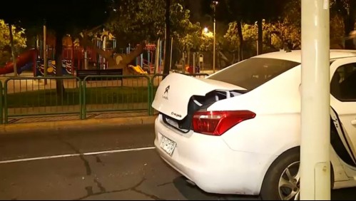 Mujer de 63 años sufre violento portonazo en Las Condes: vehículo fue encontrado en Pudahuel