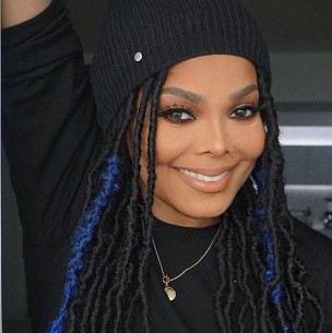 El look de Janet Jackson que evoca a su hermano Michael Jackson: Mira el increíble parecido entre ambos El look de Janet Jackson que evoca a su hermano Michael Jackson: Mira el increíble parecido entre ambos