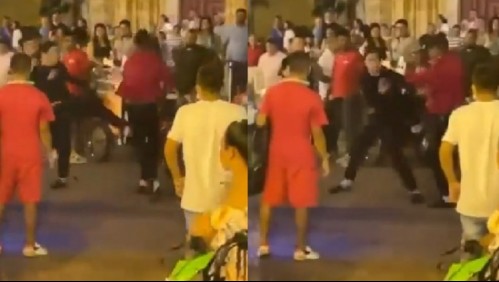 Dos imitadores de Michael Jackson se enfrentan a puños en una plaza, los multan y luego dan un show juntos