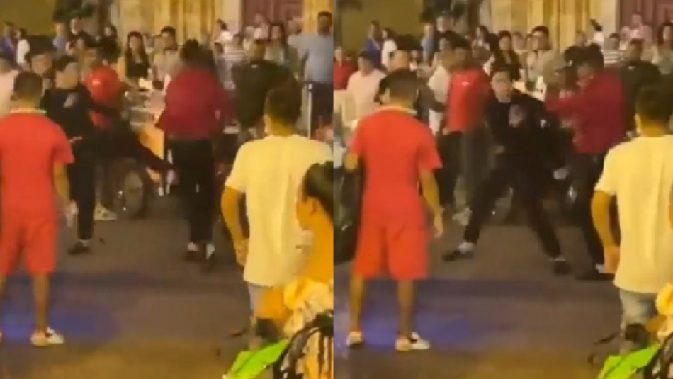 Dos imitadores de Michael Jackson se enfrentan a puños en una plaza, los multan y luego dan un show juntos
