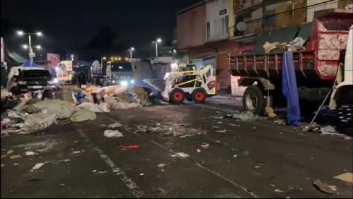 'Hasta recuperar la última esquina': Por segundo día consecutivo desalojan puestos del comercio ambulante en Meiggs