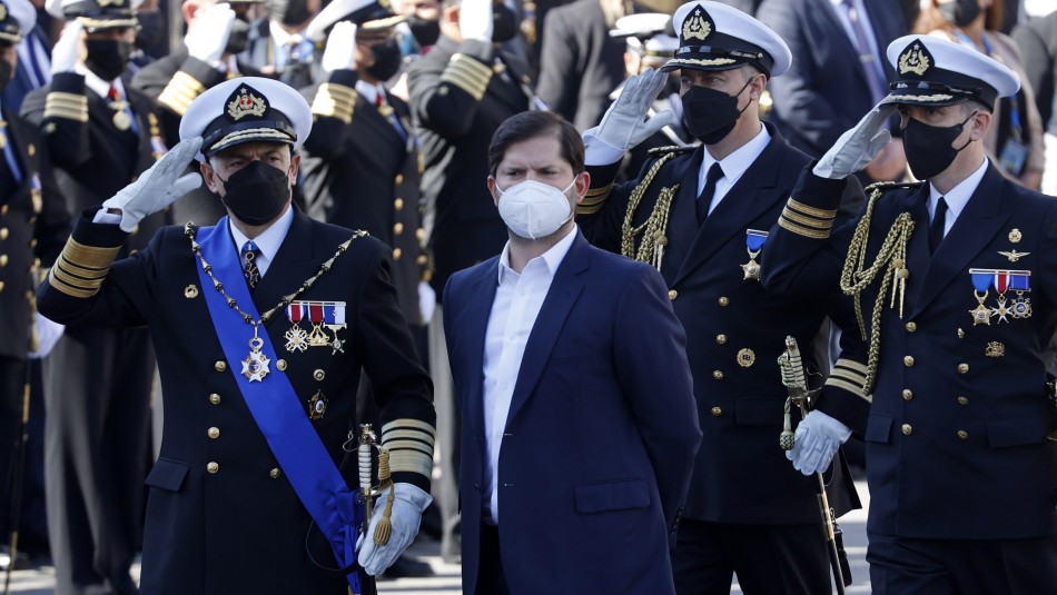 Glorias Navales: Presidente Boric encabezó ceremonia en Valparaíso por desfile del 21 de mayo Glorias Navales: Presidente Boric encabezó ceremonia en Valparaíso por desfile del 21 de mayo