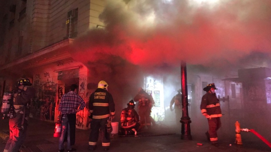 Restaurante Costa Brava queda totalmente destruido tras incendio que se habría originado en la cocina