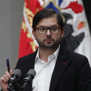 Cadem: Desaprobación de Presidente Boric se mantiene estable en un 50% y aprobación experimenta leve caída Cadem: Desaprobación de Presidente Boric se mantiene estable en un 50% y aprobación experimenta leve caída