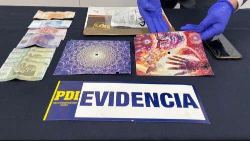 Mujer es detenida al ingresar casi mil dosis de droga alucinógena a través de una encomienda proveniente de Colombia