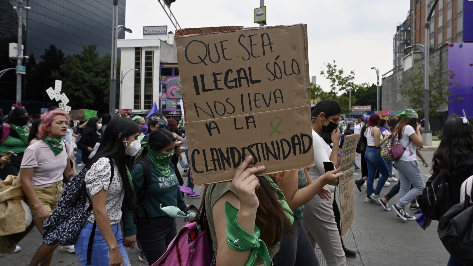 Menores de edad violadas podrán abortar sin permiso de sus padres gracias a ley avalada por corte mexicana