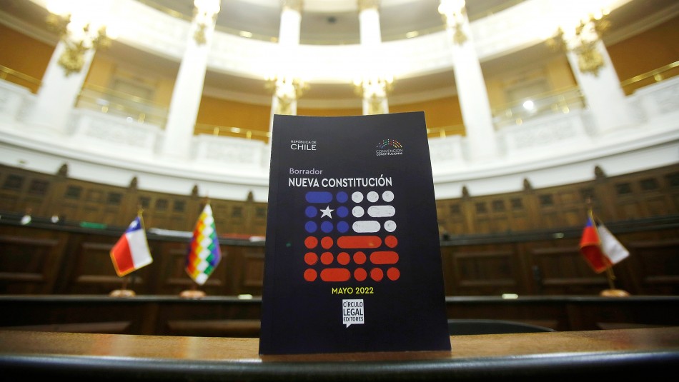 Comisión de Normas Transitorias aprueba quórum de 2/3 para reformas a la Nueva Constitución hasta 2026 Comisión de Normas Transitorias aprueba quórum de 2/3 para reformas a la Nueva Constitución hasta 2026