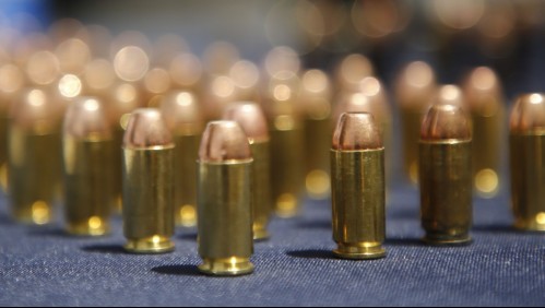 Indagan posible tráfico de municiones de guerra en Carabineros: eran enviadas mediante encomiendas