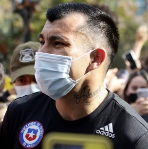 Seremi de Salud presenta antecedentes a la Fiscalía tras polémica de Gary Medel Seremi de Salud presenta antecedentes a la Fiscalía tras polémica de Gary Medel