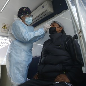 Aumento en contagios de coronavirus: Minsal adelanta que alza seguirá Aumento en contagios de coronavirus: Minsal adelanta que alza seguirá