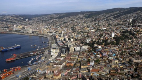 ¿Valparaíso podría ser declarado patrimonio en peligro?: Porteños reclaman abandono de la ciudad