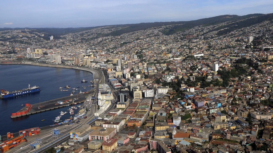 ¿Valparaíso podría ser declarado patrimonio en peligro?: Porteños reclaman abandono de la ciudad