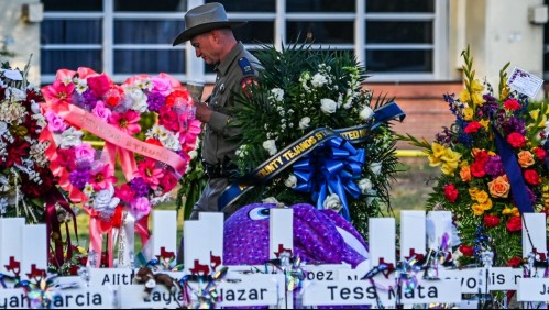 'Fuimos cobardes': policía que presenció tiroteo en escuela de Texas asume responsabilidad al no actuar a tiempo