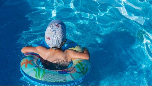 'La profesora no cuidó a mi hijo': Niño muere ahogado en piscina durante celebración escolar