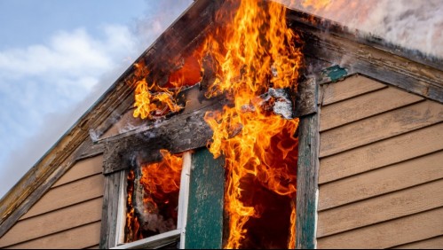 Se quedó dormido con un cigarro encendido y provocó un incendio que lo dejó con el 90% del cuerpo quemado