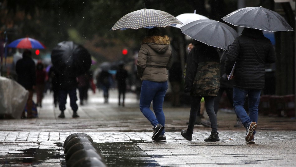Lluvia en Santiago: Revisa hasta cuándo se espera que caigan precipitaciones en la Región Metropolitana