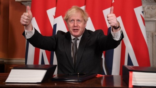 Boris Johnson gana moción de censura y se mantiene como primer ministro del Reino Unido