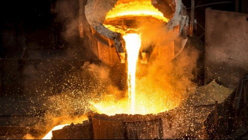 Llevaba cinco días trabajando: Hombre muere al caer en una tina de hierro fundido dentro de una fábrica