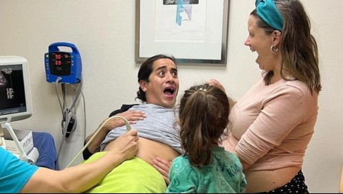 'No todo el peso se lo llevó ella': Fernando Godoy sube divertida foto luciendo su 'embarazo'