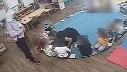 Padres descubren por video cómo maltratan a niños en preescolar: Arrestan a dos maestras por crueldad infantil