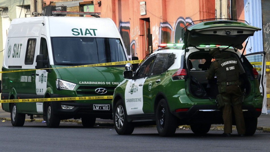 Menores de 17 años robaron un vehículo en Los Andes y lo chocaron en Colina: Uno falleció y el otro fue detenido