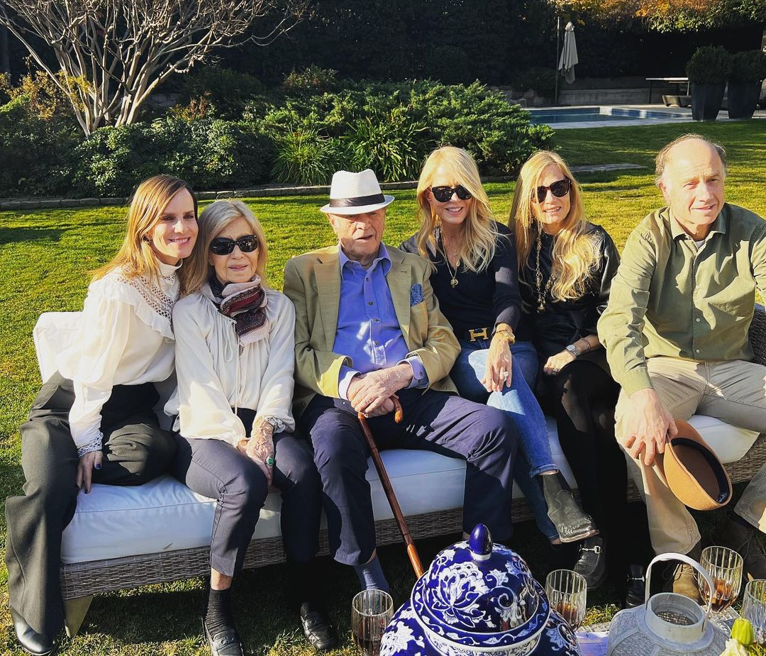 Enzo Bolocco junto a su esposa e hijos.