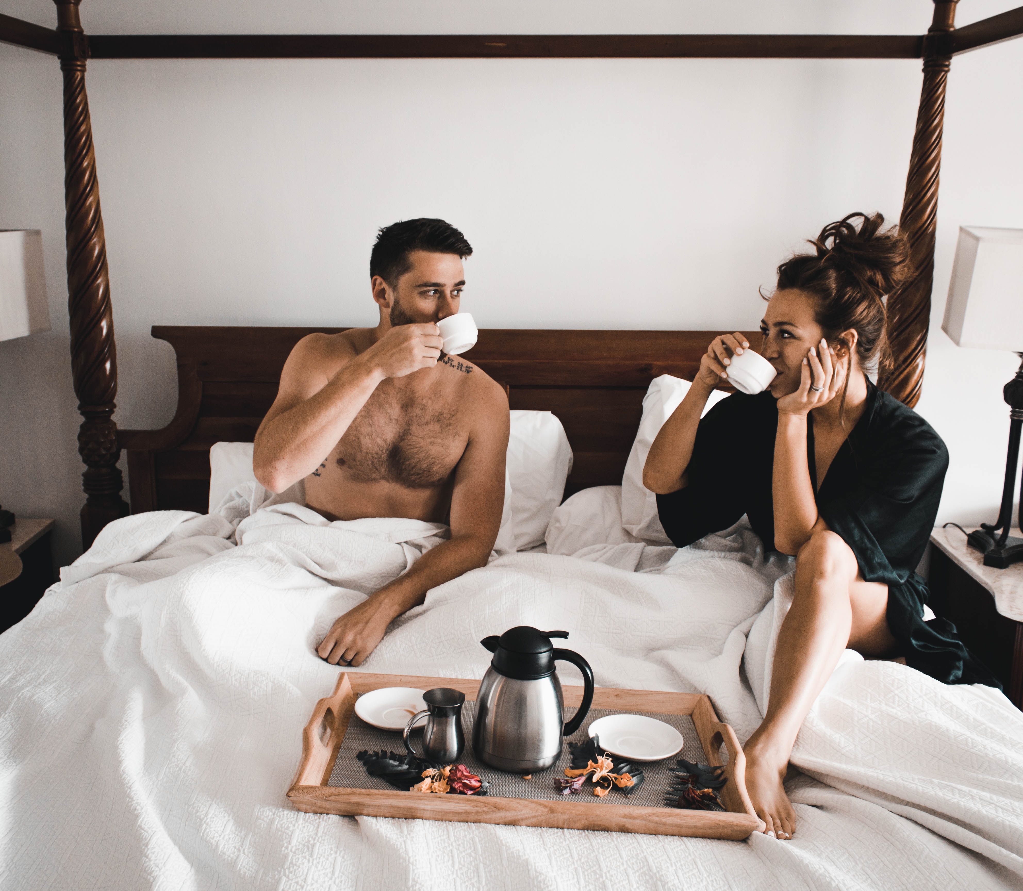 Menos depresión e insomnio: Estos son los beneficios de dormir con tu pareja,  según la ciencia - Meganoticias