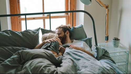 Menos depresión e insomnio: Estos son los beneficios de dormir con tu pareja, según la ciencia