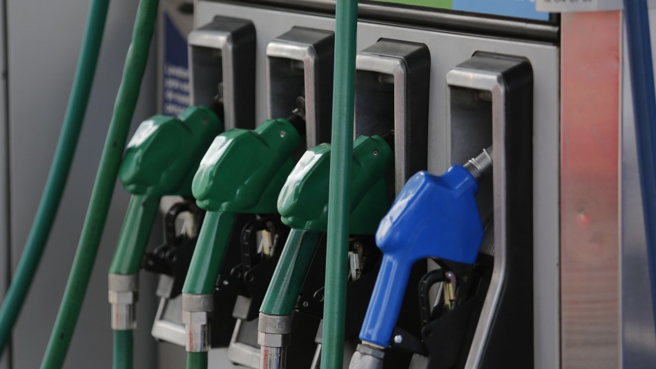 Precio de las bencinas volverá a subir este jueves: Revisa cuánto aumentará cada combustible